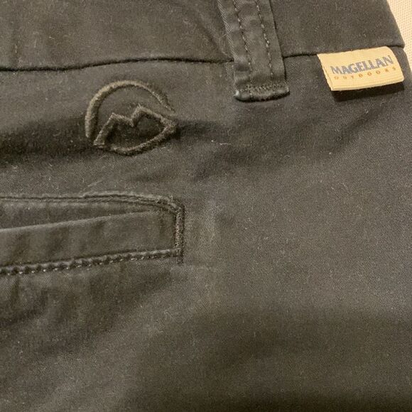 Magellan Outdoors Black shorts size 16 - Picture 4 of 9